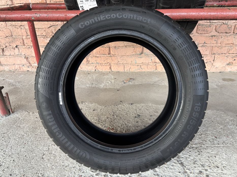 Комплект літніх шин 185/55R15 Continental