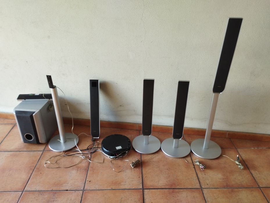 Vendo aparelhagem Sony danificada três colunas impecáveis outra partid