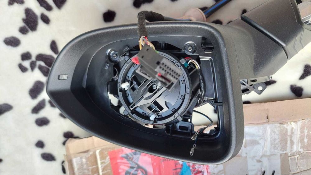 GOLF 8 VIII lusterko prawe 11 pin 5H1 857  nowe
