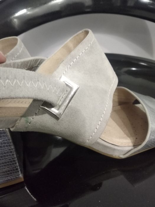 Sandały na obcasie Comfort