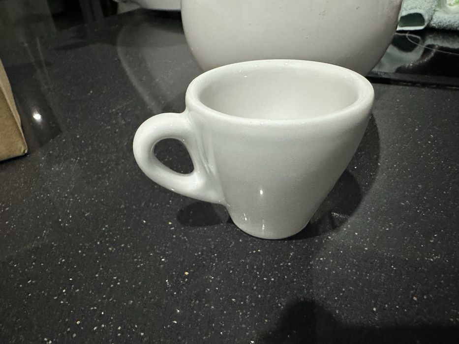 Conjunto 6 chavenas e 6 pires novos