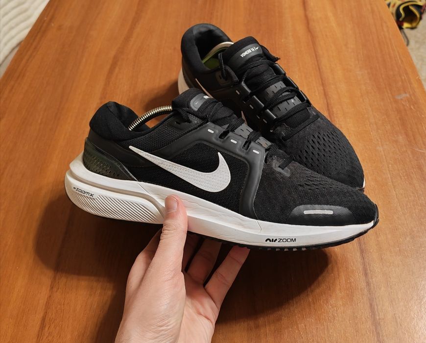 Кросівки спортивні чоловічі бігові Nike Air Zoom Vomero 16 44 розмір