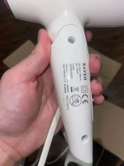 Suszarka do włosów RAVEN