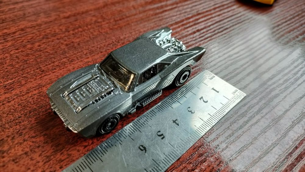 Samochodziki i resoraki hot wheels batmobil