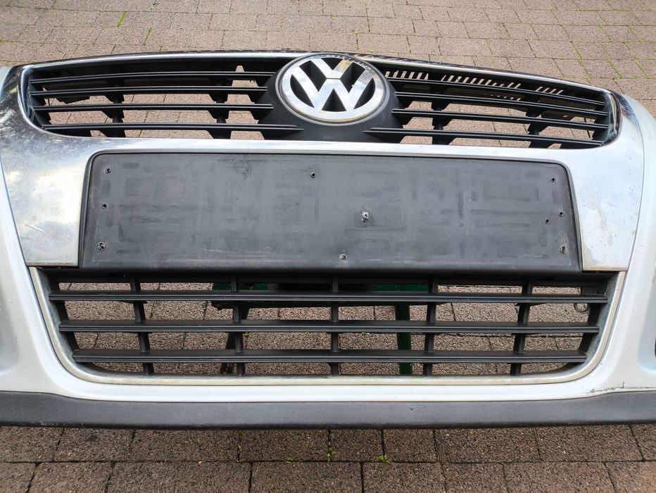 Zderzak Przedni VW Passat B6 Kolor Srebrny LA7W