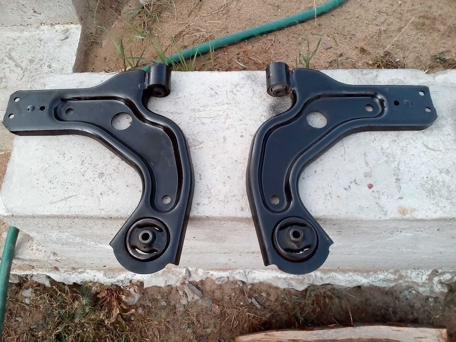 Ричаг важіль передній Форд Фієста Кур’єр Fiesta Courier Мк4 + болти