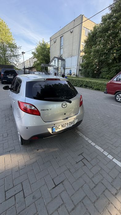 Продам саоє авто Mazda 2