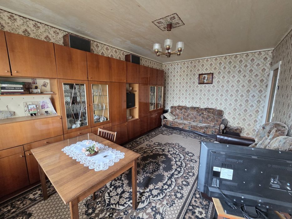 Продам 3к Архитектора Старова 4в
