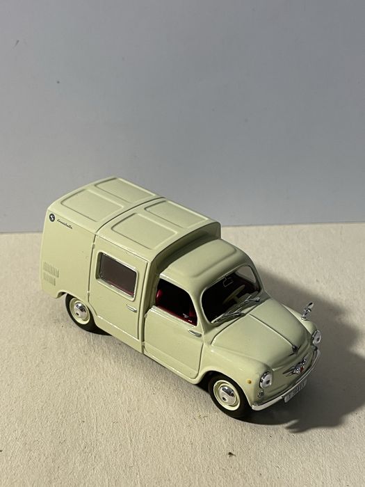 Miniatura nova da solido 1:43