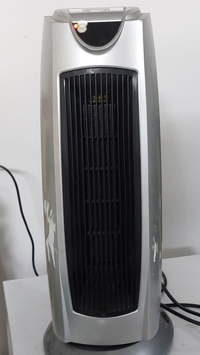 Aquecedor de torre cerâmico oscilante  1000 - 2000 W