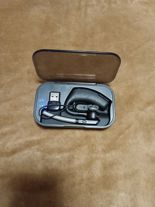 Гарнитура Plantronics Voyager Legend B235-M.