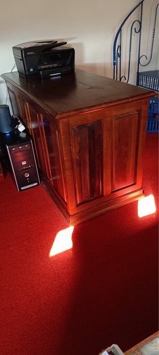 Secretaria de madeira maciça