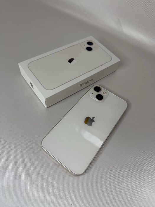 Продам IPhone 13