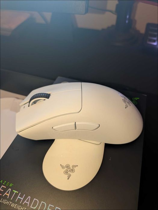 Rato Gaming Razer DeathAdder V3 Pro ( Como Novo) + Acessorios