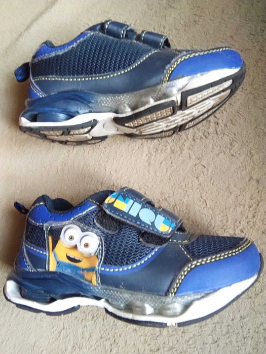 Adidasy dla chłopca r. 26 niebieskie Minionki
