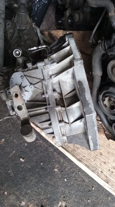Skrzynia biegów Land rover Freelander 2.0 td4 manualna