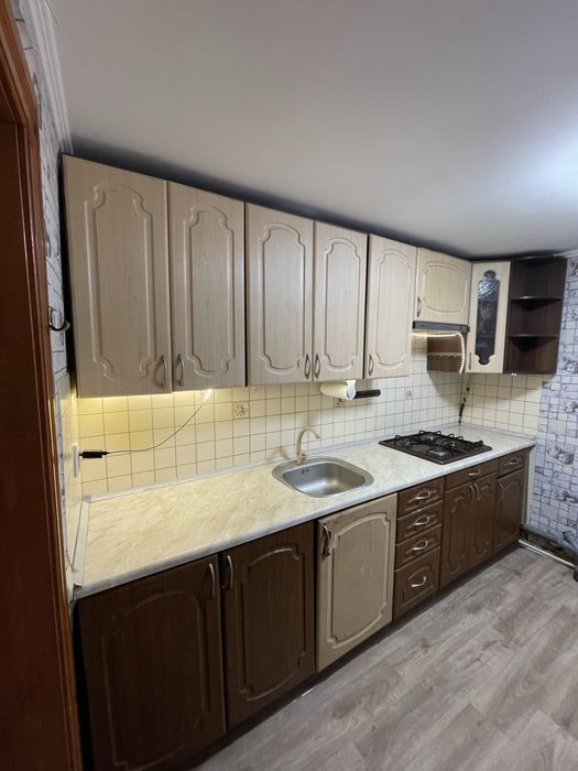 Кухня б у  довжина 2,87м з технікою і мийкою