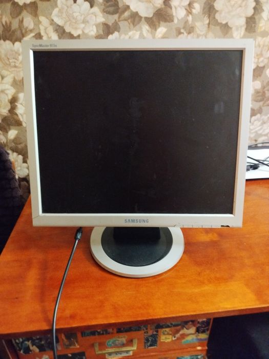 Продам монітор Samsung suncMaster 913N