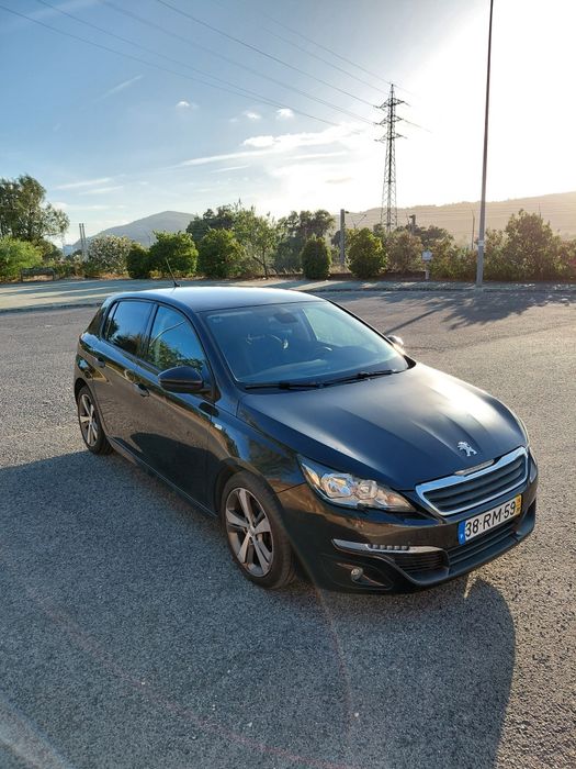 Peugeot 308 — fotografia 2