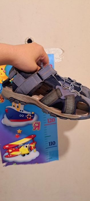 Продам взуття на хлопчика