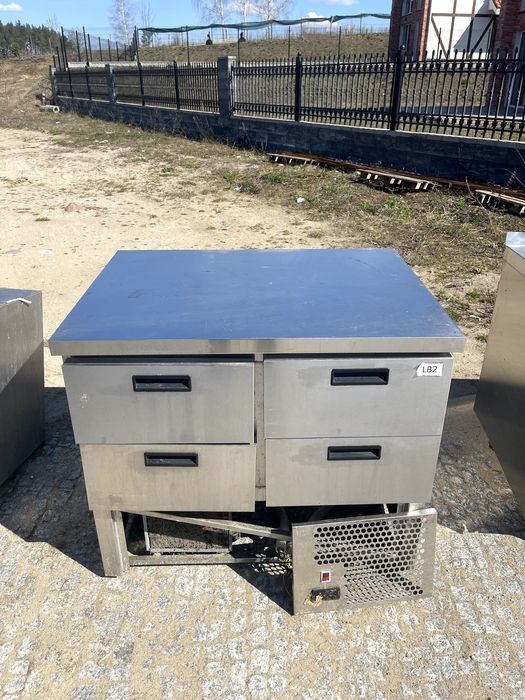 stół chłodniczy z szufladami - uszkodzony