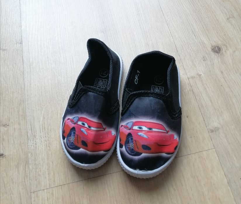 Buty dziecięce auta cars rozmiar 21