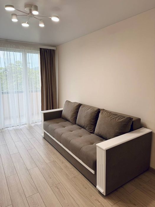 Подобова оренда сучасної 2-ох кімнатної квартири навпроти басейну