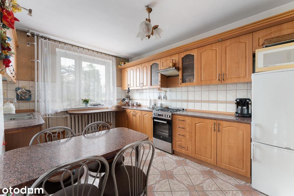 Przestronny | Schludny|7pok. 170m2 | + 76m2  Budynek Gospodarczy