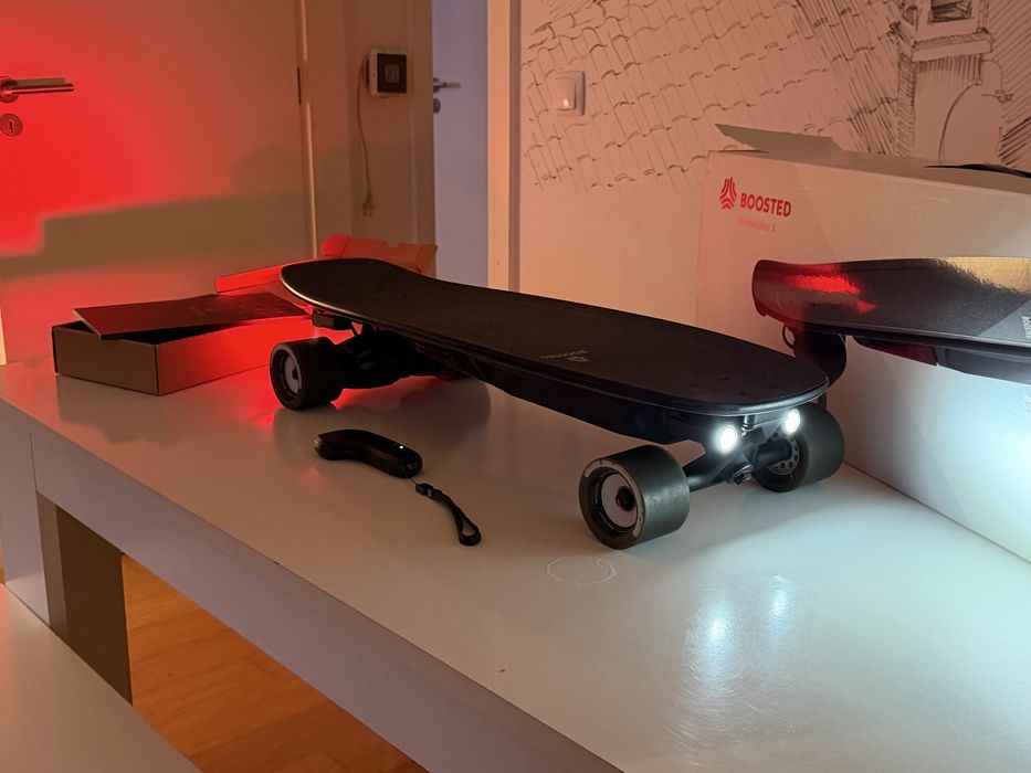 Boosted Mini X — excelente estado + ShredLights