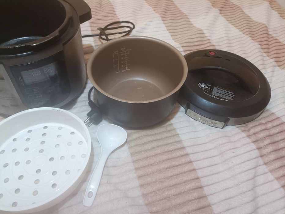 Мультиварка-скороварка Philips HD2173/03