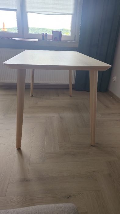 Stół Ikea LISABO