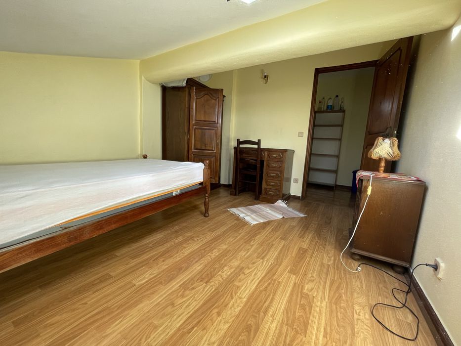 Quarto para arrendar