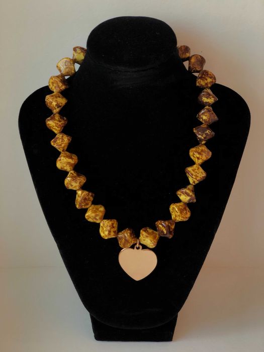 Масивне намисто з леопардової яшми та кулоном-серцем