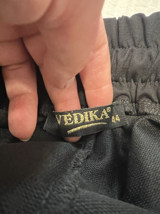 Spodnie imprezowe r 44 czarne