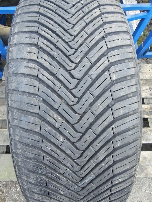 215/50 R19 93T Continental Allseasoncont