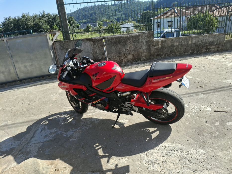 CBR 600f4i sport