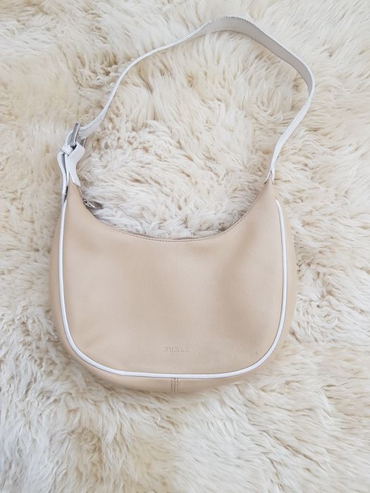 Срочно! Цена снижена Кожаная брендовая сумка Furla цвета кэмэл