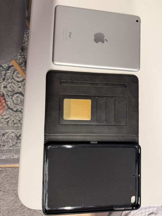 iPad mini 2 32 GB Wi Fi зарядка чехол