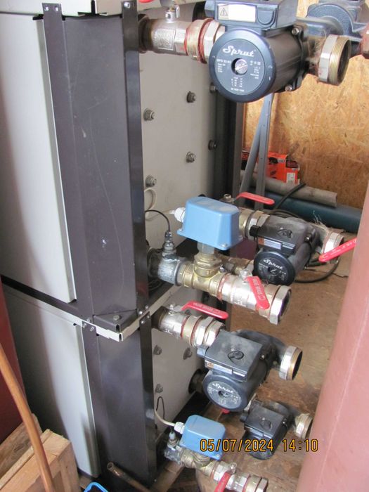 Тепловий насос.  Моноблочний чілер з водяним охолодженням Daikin.