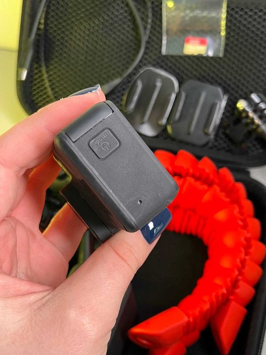 Екшн-камера GoPro Hero 7 black зі штативом