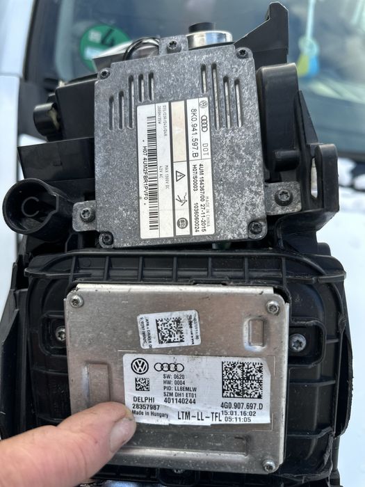 Фара Audi Q5 права 8R