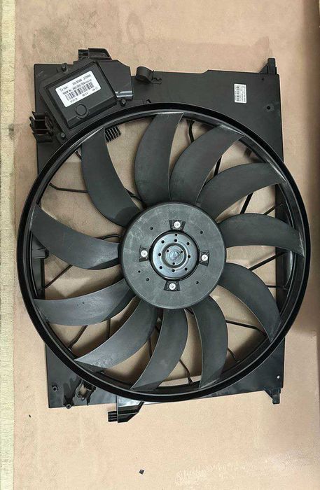 Вентилятор на Mercedes E280E320E400E55E63AMG W211W212