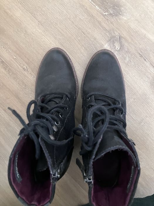 Botki skórzane na obcasie firmy Tamaris r.37