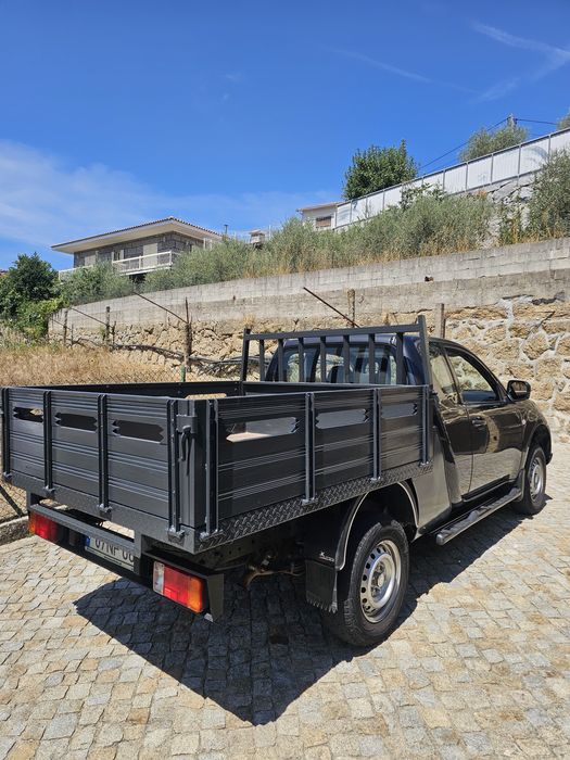 Mitsubishi L200 2012