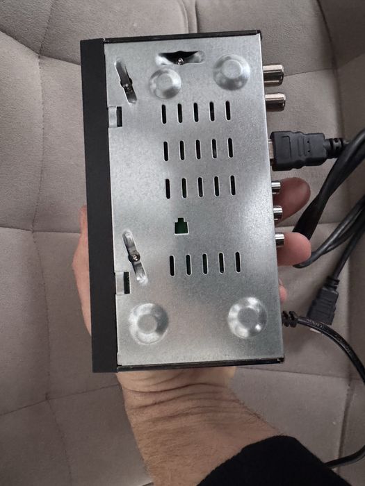 Тюнер Т2 Beko-9440 2USB + кабель hdmi в подарунок