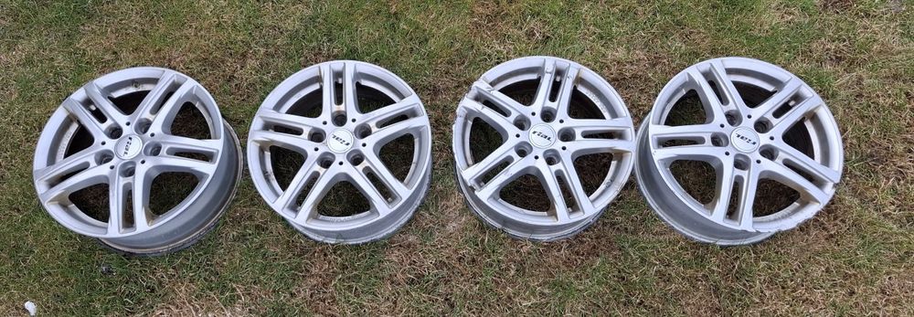 Felgi aluminiowe 15 cali 5x114.3   4szt