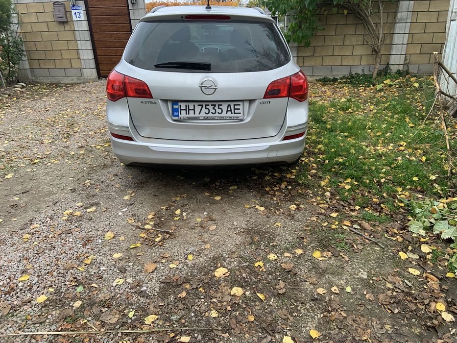 До вашої уваги Продаєця дуже хороший комфортний та надійний автомобіль