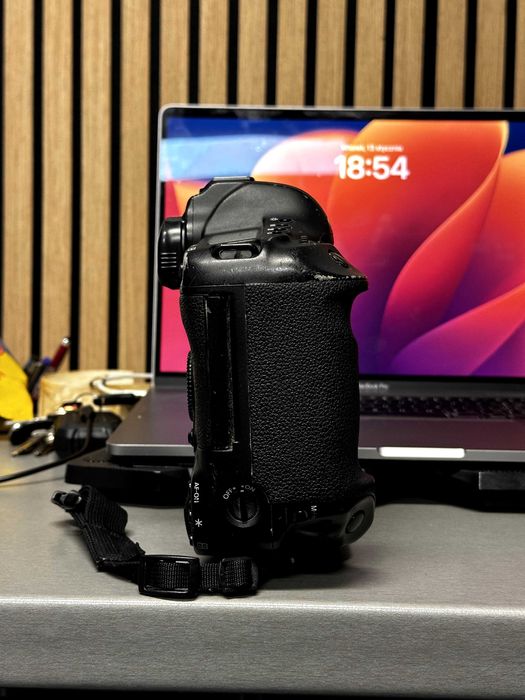 Canon 1DX Mark I + 2 karty pamięci + Ładowarka