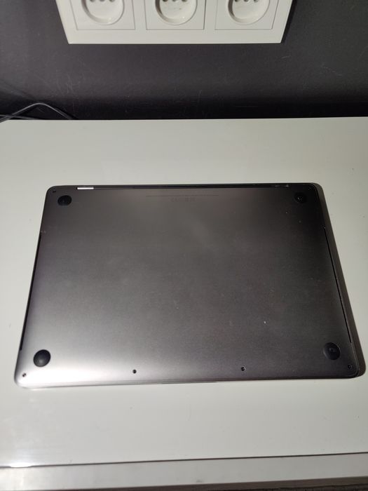 Ноутбук macbook pro 13 2016/ а1706/16 гб/SSD 512/apple