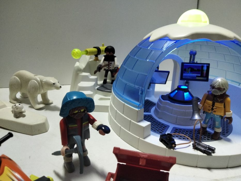 Playmobil stacja polarna z załogą